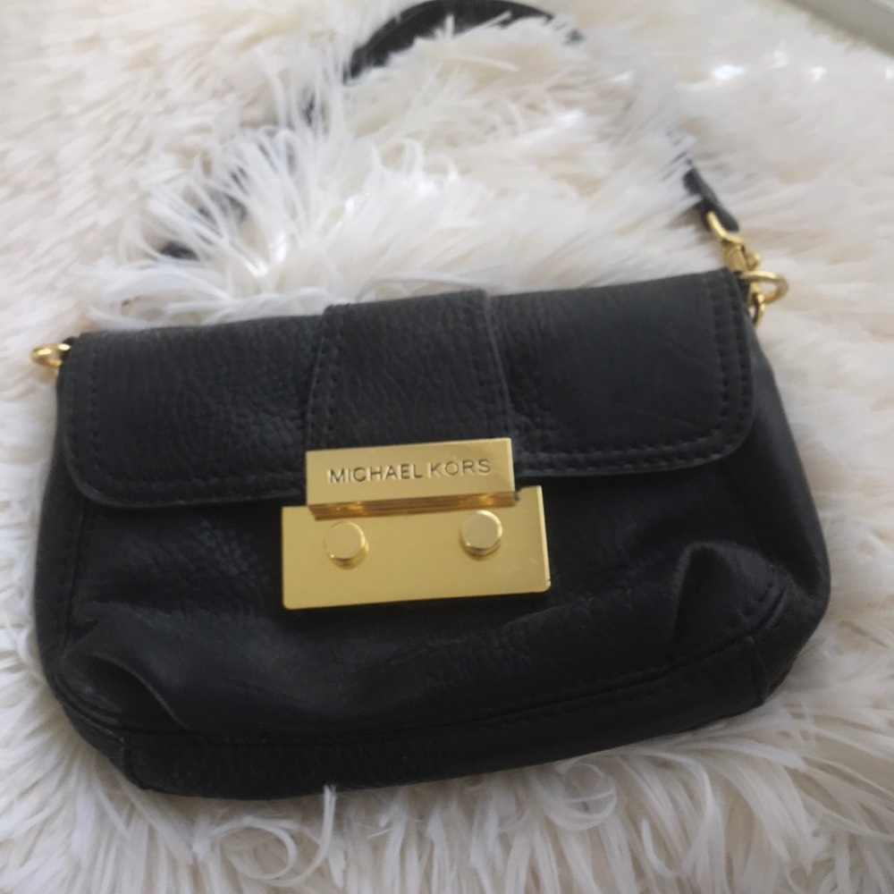 Small Michael Kors leather bag w strap/gold detail